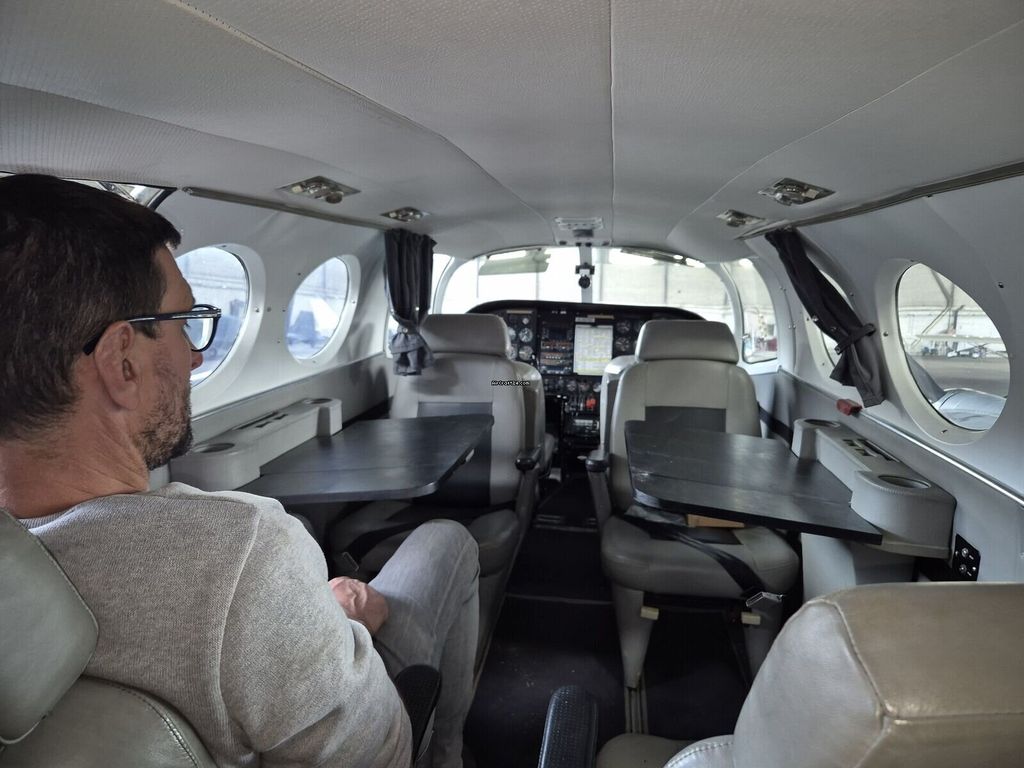 Cessna 411, fotografía 12 de 15