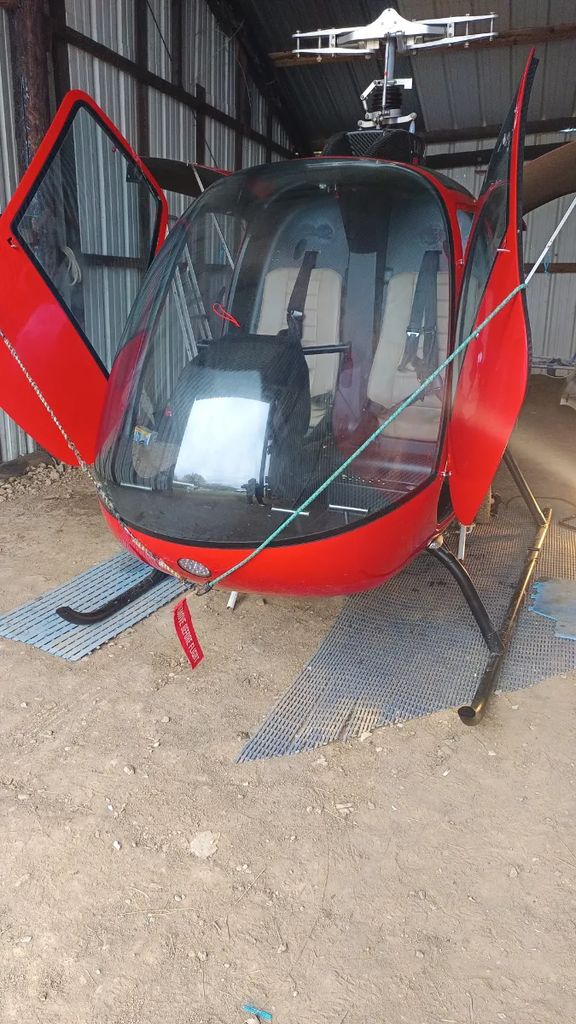 Bell 212, fotografía 2 de 3