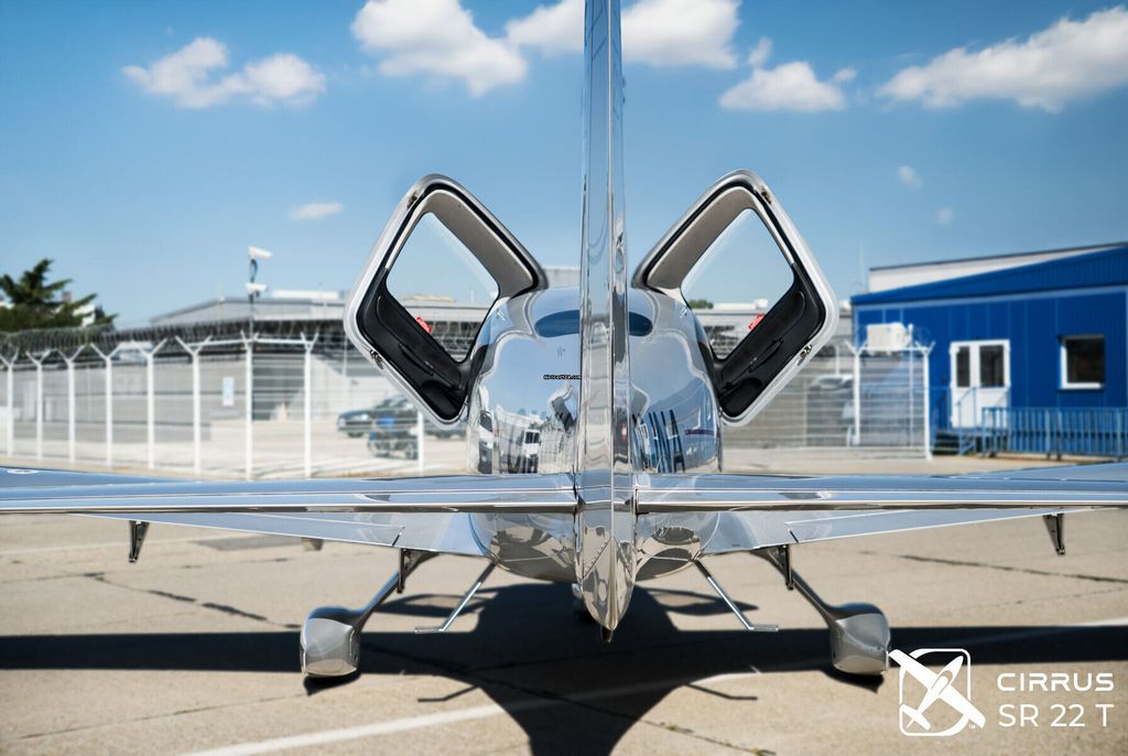 Cirrus SR22, fotografía 3 de 20
