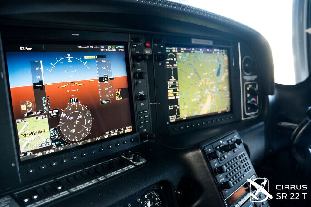 Cirrus SR22, fotografía 8 de 20