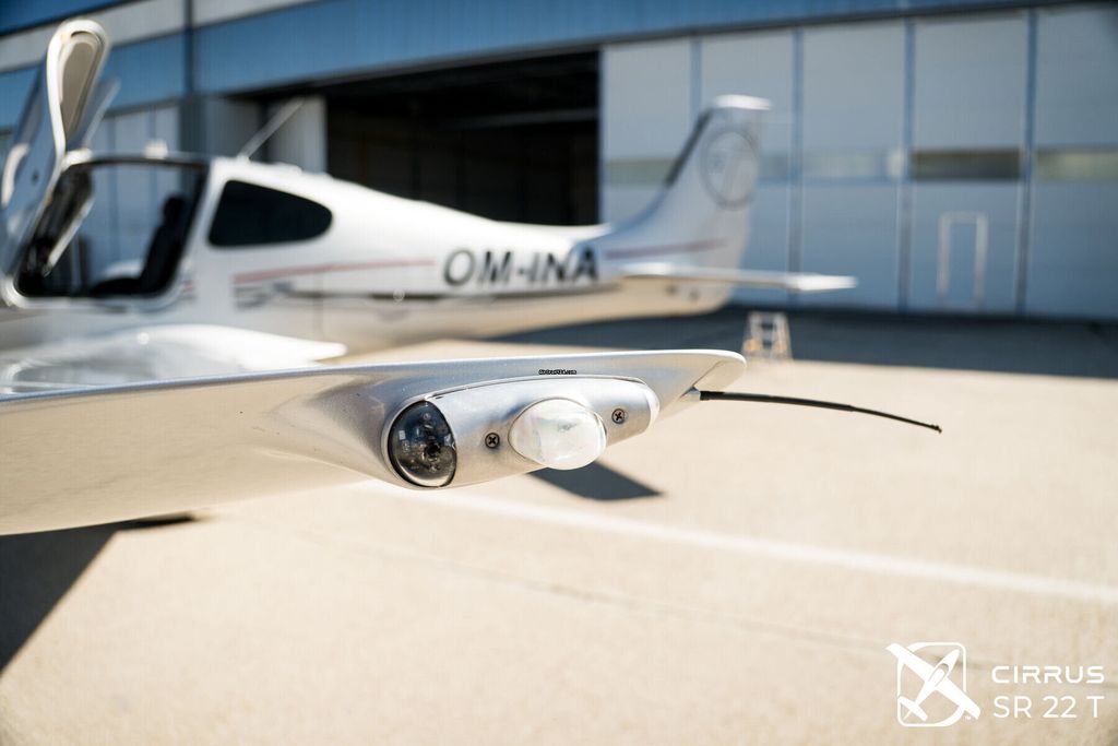 Cirrus SR22, fotografía 19 de 20