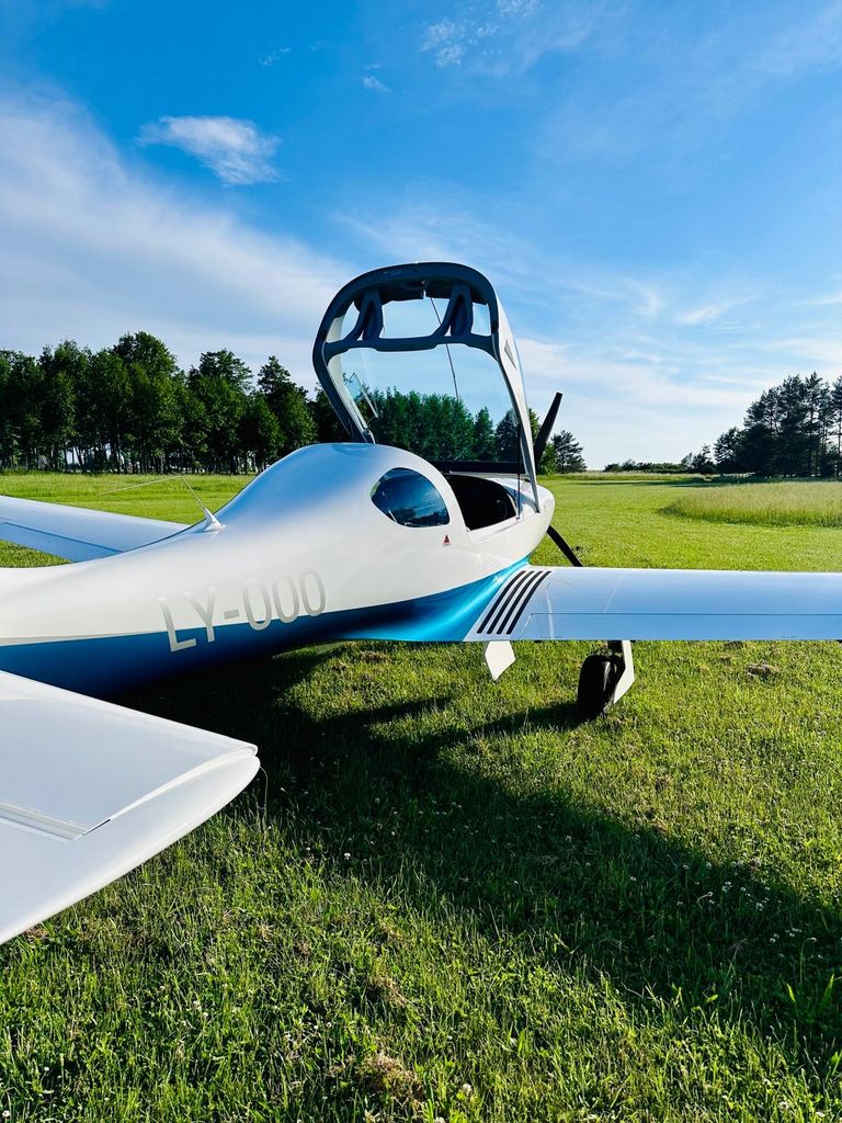 Aerospool WT9, photograph 4 of 6
