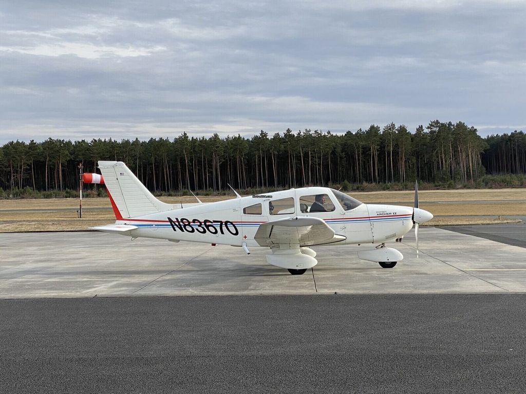 Piper PA-28, fotografía 2 de 12