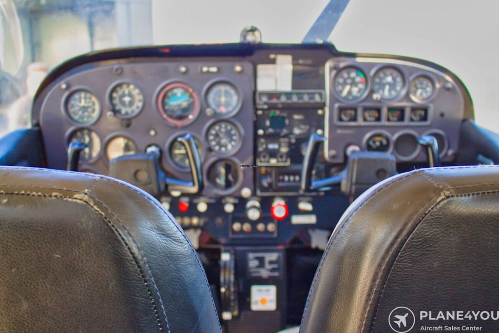 Reims F172, fotografía 12 de 20