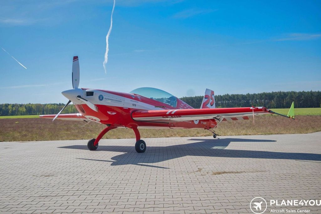 Extra 330 LC, fotografía 6 de 18