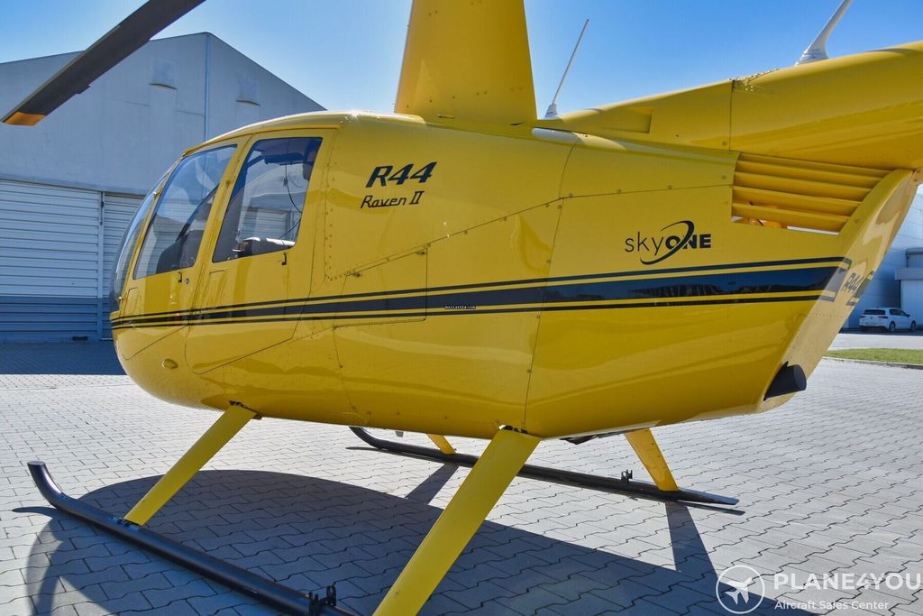 Robinson R44, fotografía 3 de 17