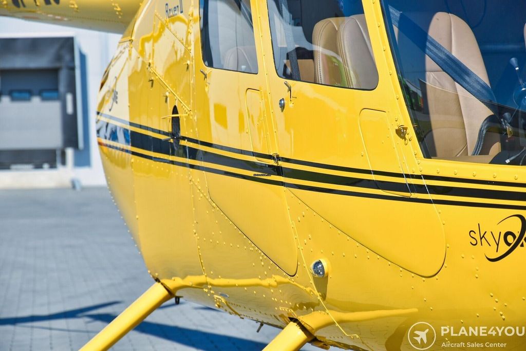 Robinson R44, fotografía 8 de 17