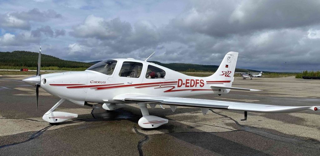 Cirrus SR22 G1, fotografía 2 de 18