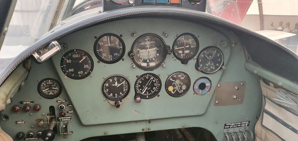 Aerostar Jak 52, fotografía 5 de 5