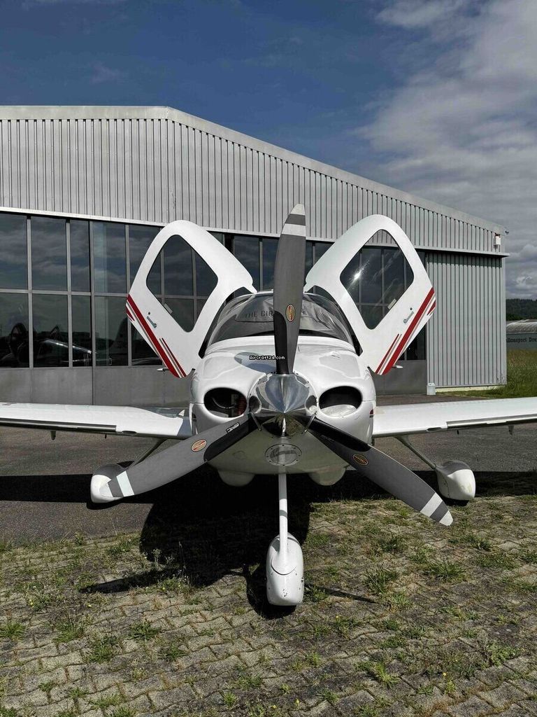 Cirrus SR22 G1, fotografía 5 de 18