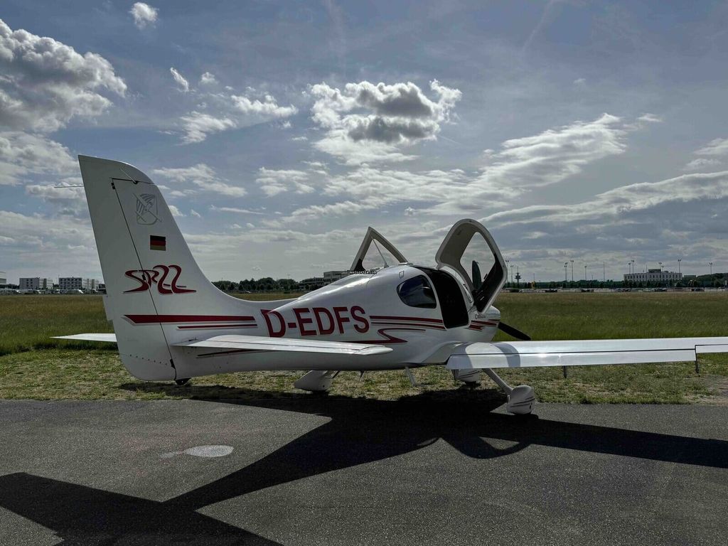 Cirrus SR22 G1, fotografía 8 de 18