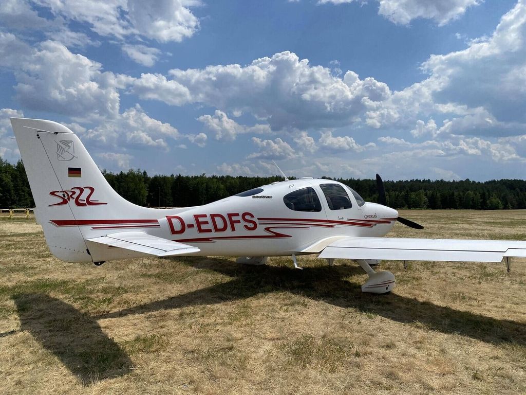 Cirrus SR22 G1, fotografía 9 de 18