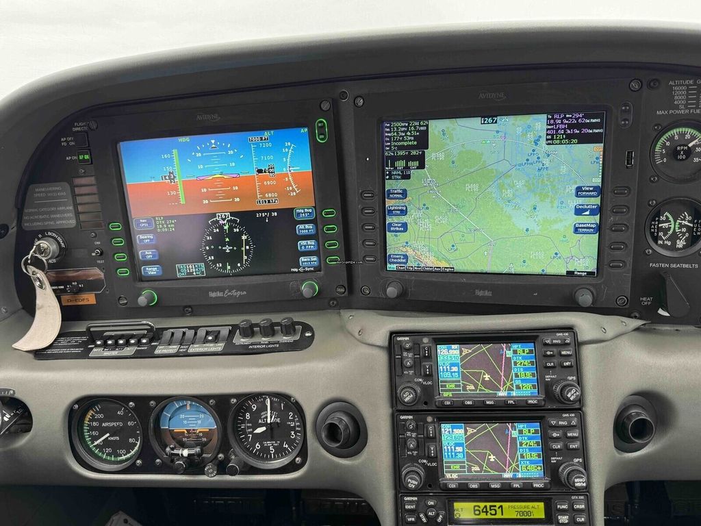 Cirrus SR22 G1, fotografía 11 de 18
