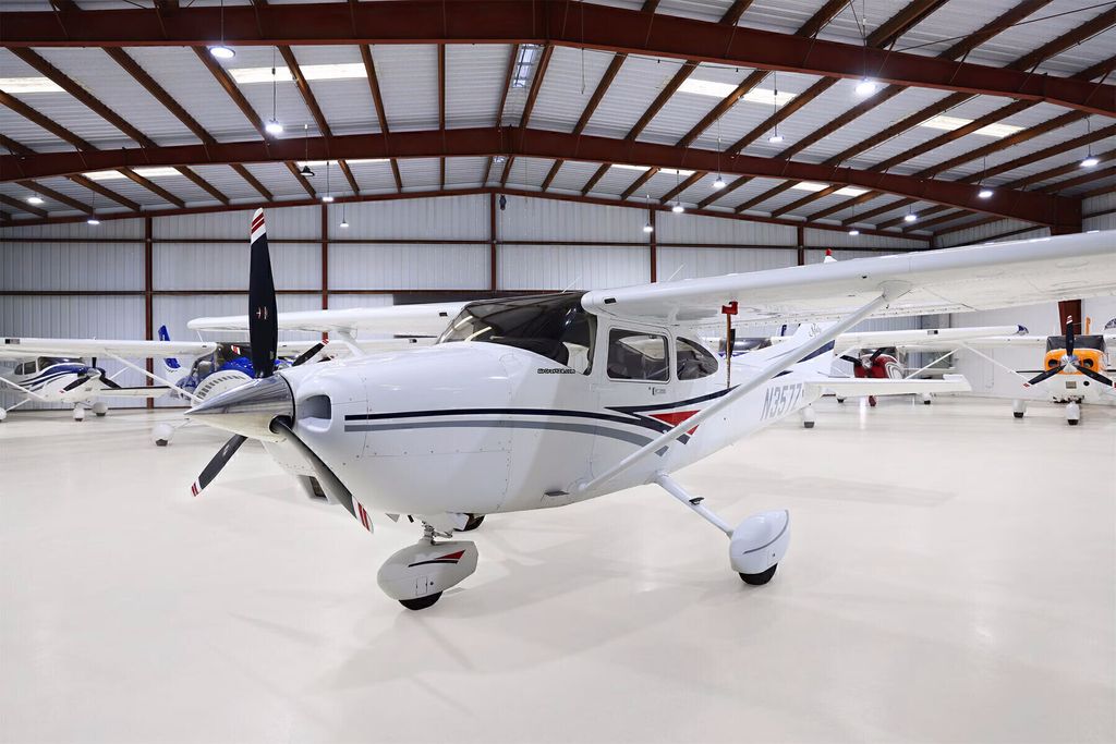 Cessna 182, fotografía 2 de 6