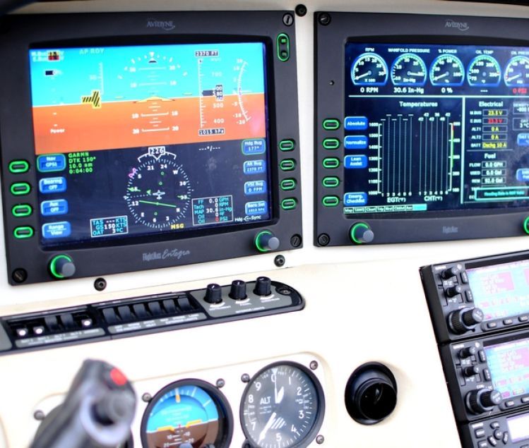 Cirrus SR22, Foto 2 von 3