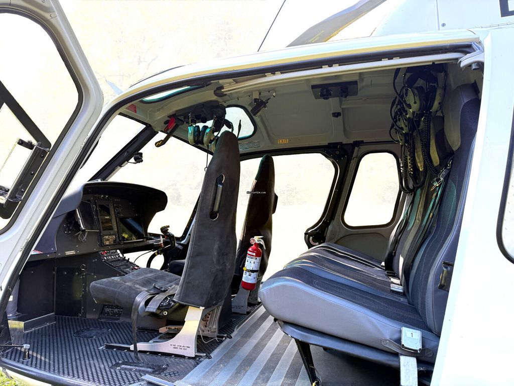 Airbus Eurocopter AS350 Écureuil, photo 5 sur 6