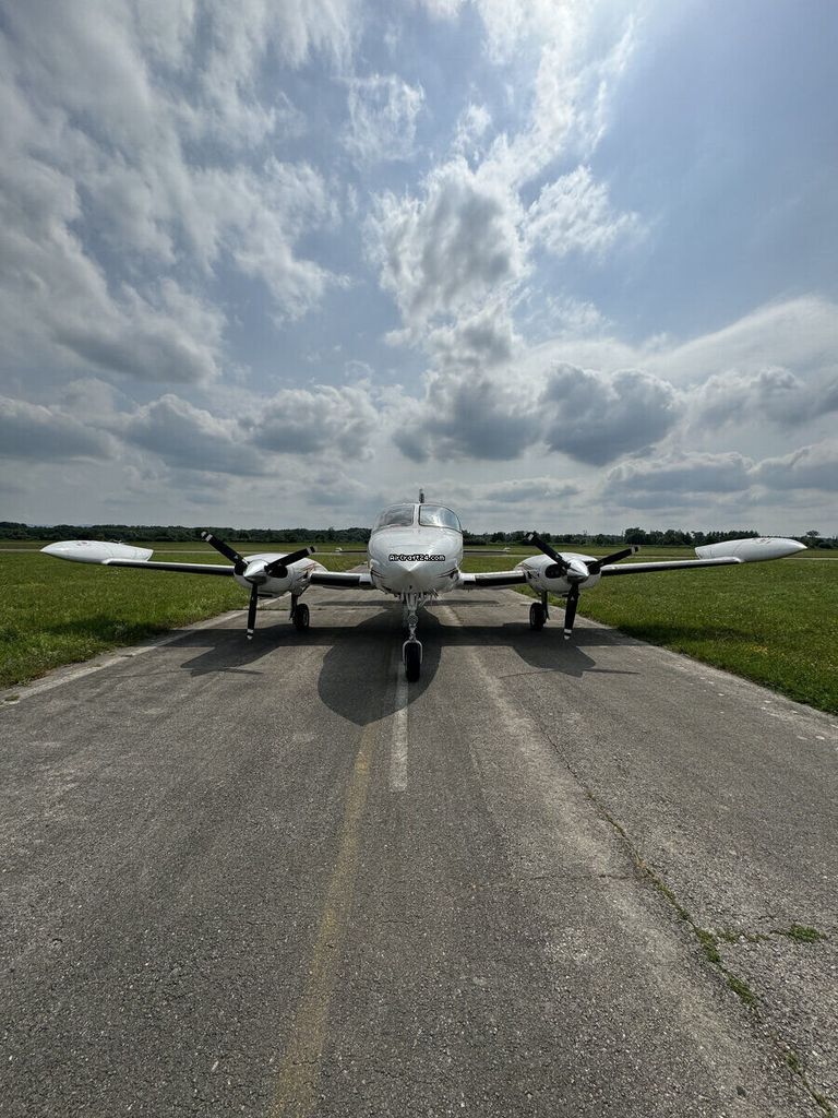 Cessna 414, fotografía 2 de 7