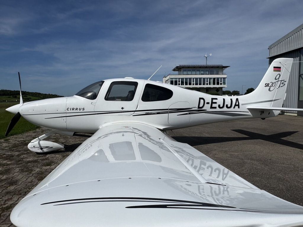 Cirrus SR20 GTS, fotografía 2 de 14