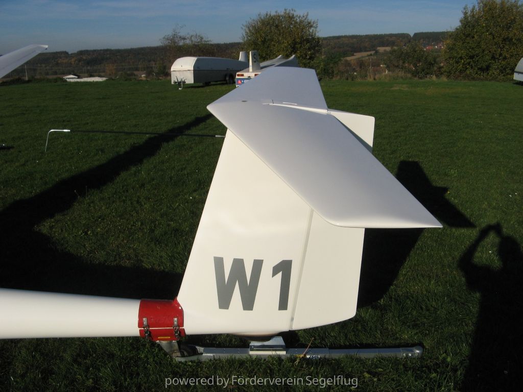 Schempp-Hirth Standard Cirrus 15m, photo 2 sur 11