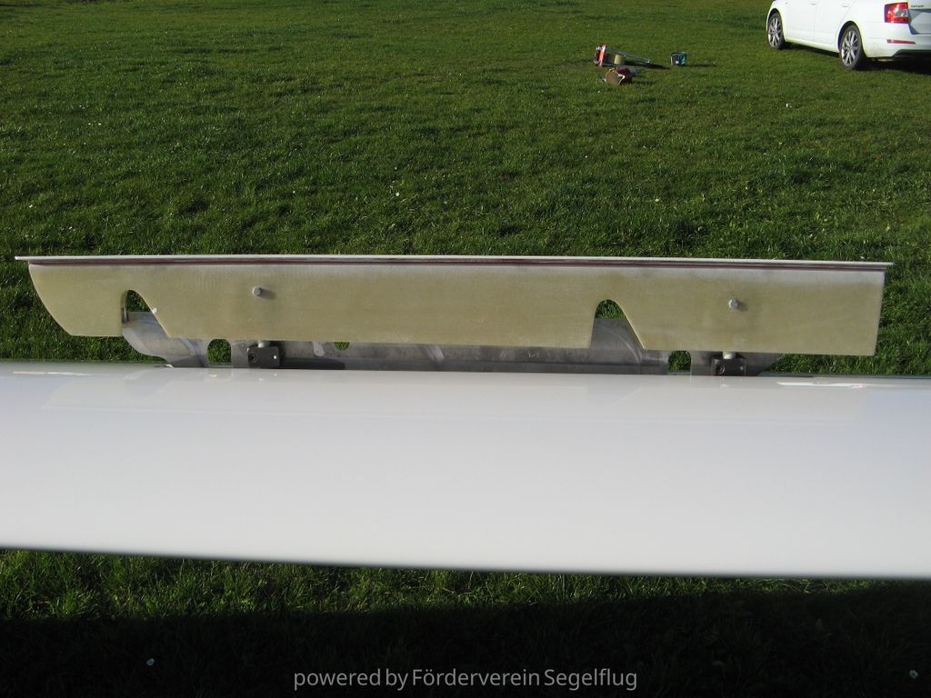Schempp-Hirth Standard Cirrus 15m, photo 8 sur 11