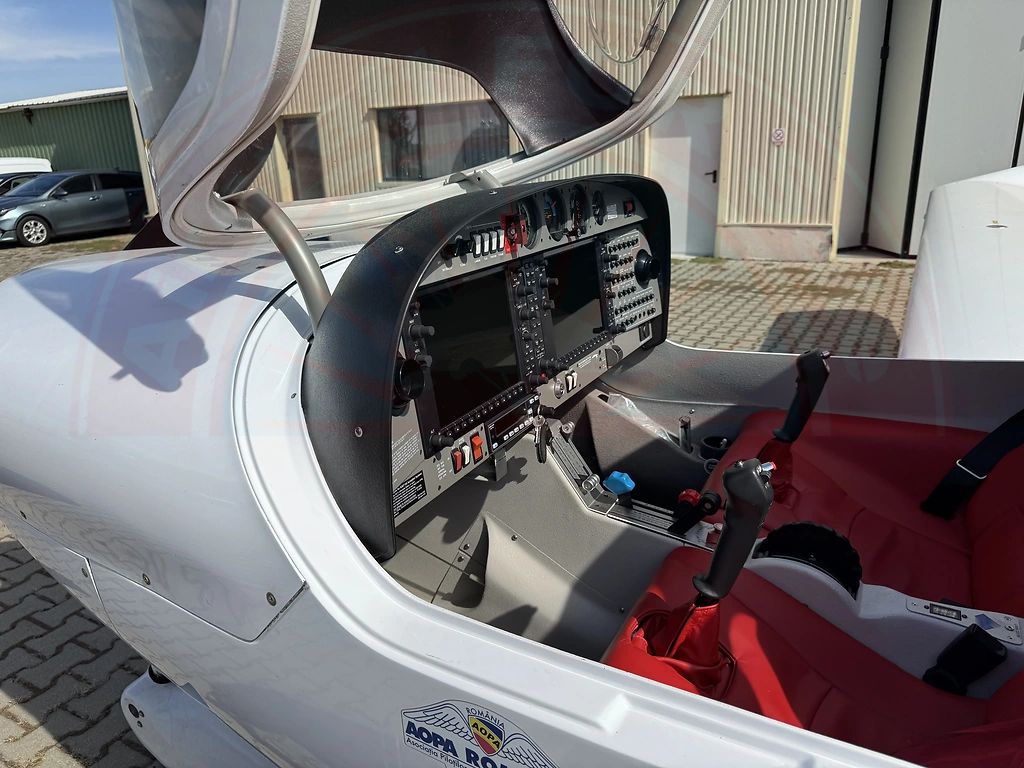 Diamond DA40, photograph 4 of 5