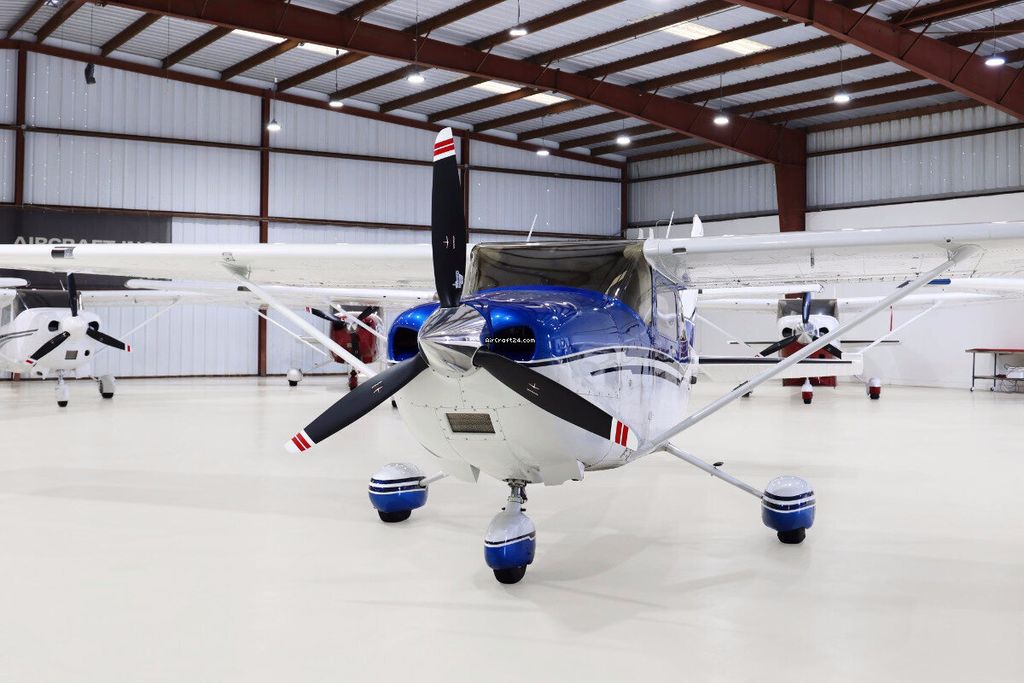 Cessna 182, Foto 3 von 6