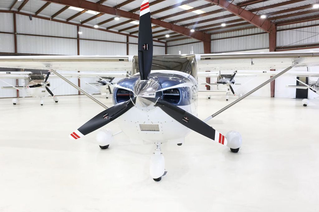 Cessna T182, photo 3 sur 6