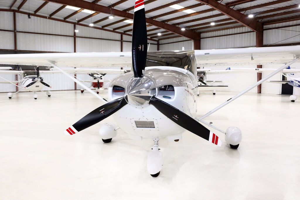 Cessna T182, Foto 2 von 6