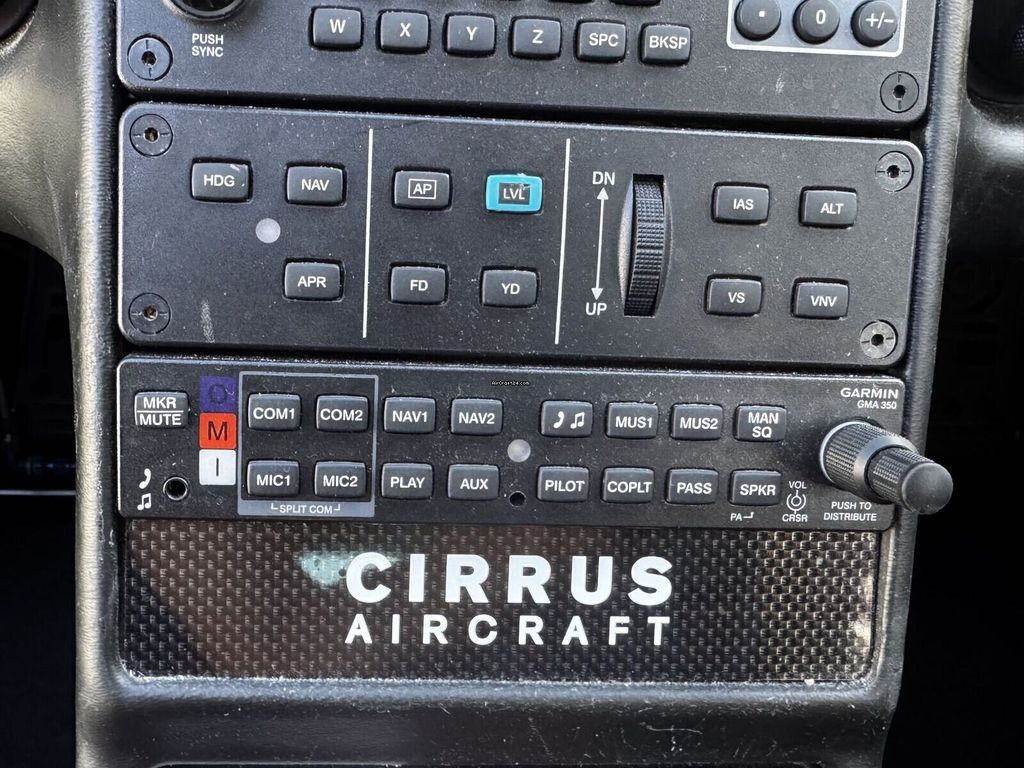 Cirrus SR22 FIKI A/C, fotografía 7 de 14