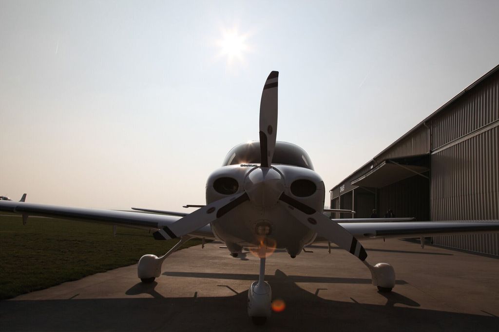 Cirrus SR22, fotografía 3 de 8