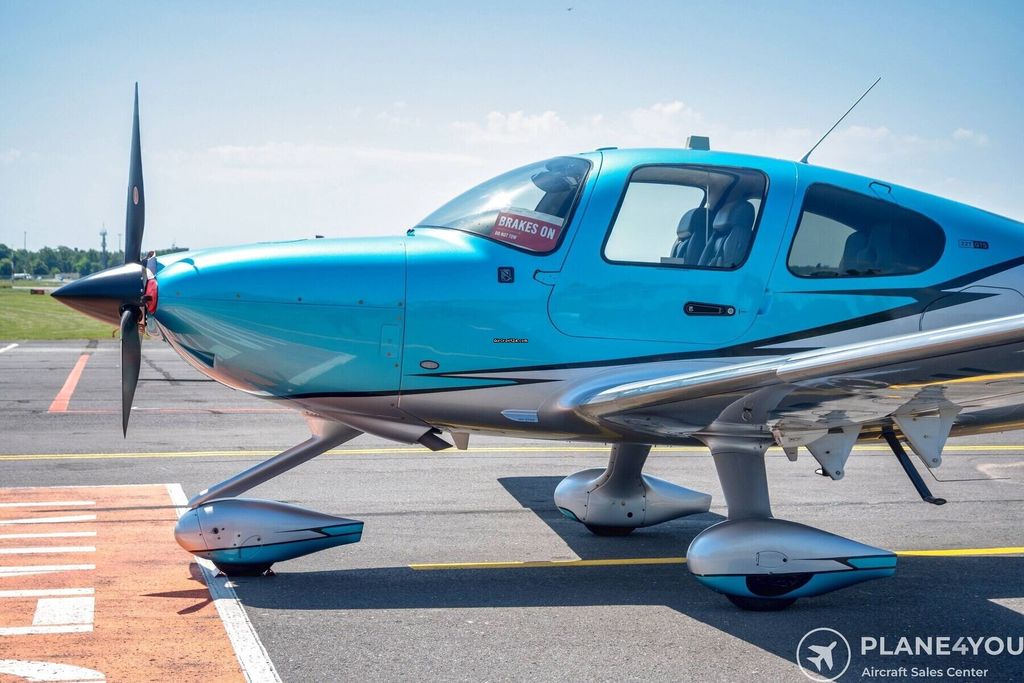 Cirrus SR22, fotografía 2 de 20