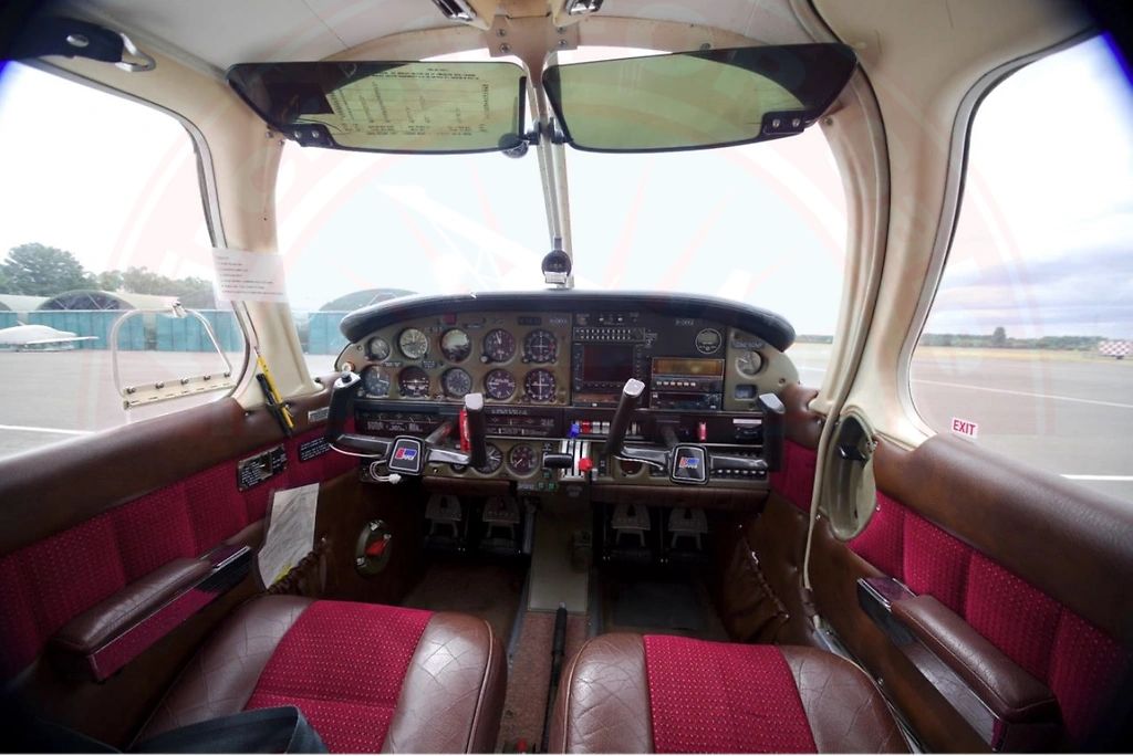 Piper Arrow PA 28 R201 IV, fotografía 3 de 8