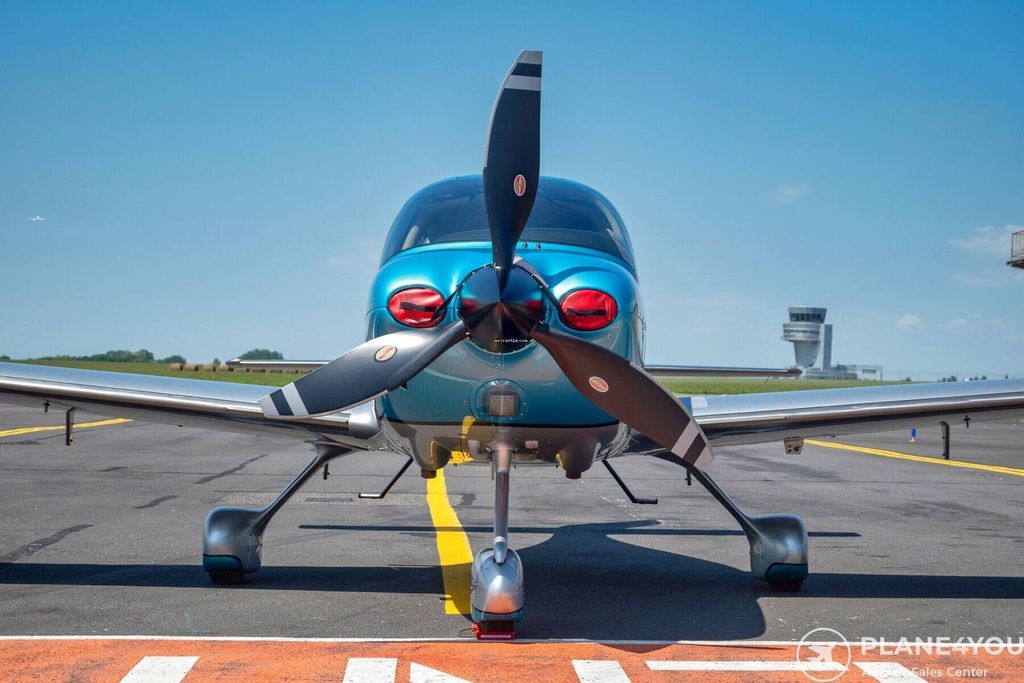 Cirrus SR22, fotografía 9 de 20