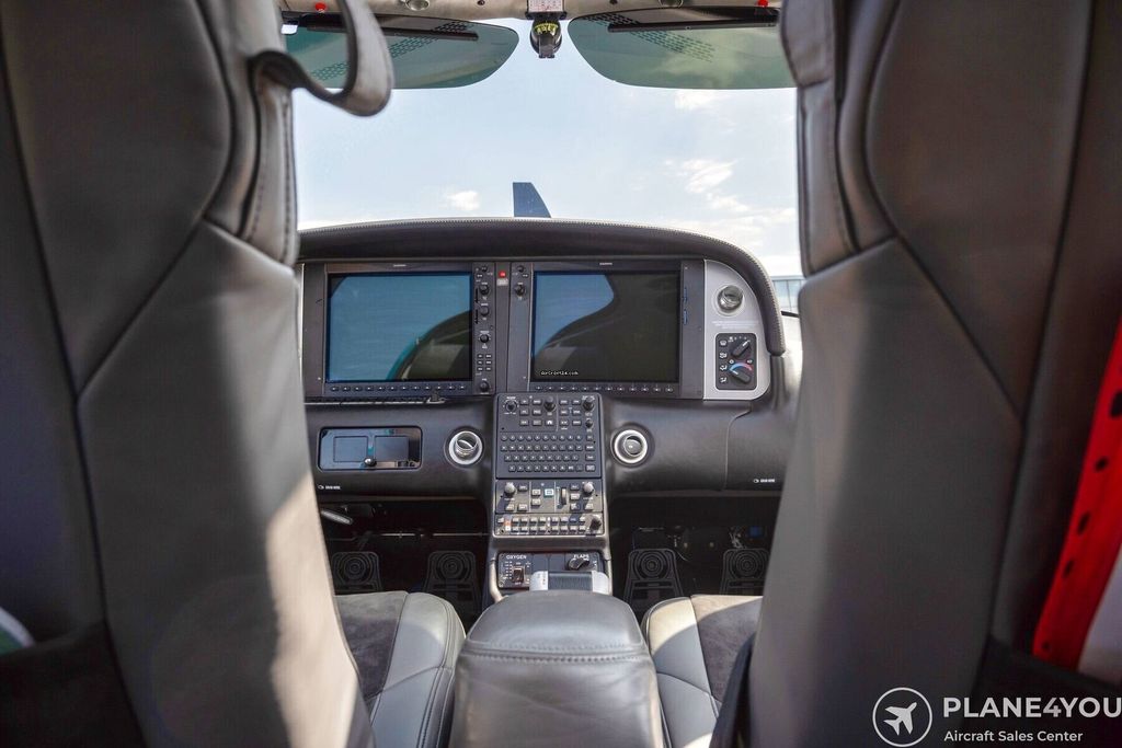 Cirrus SR22, fotografía 12 de 20