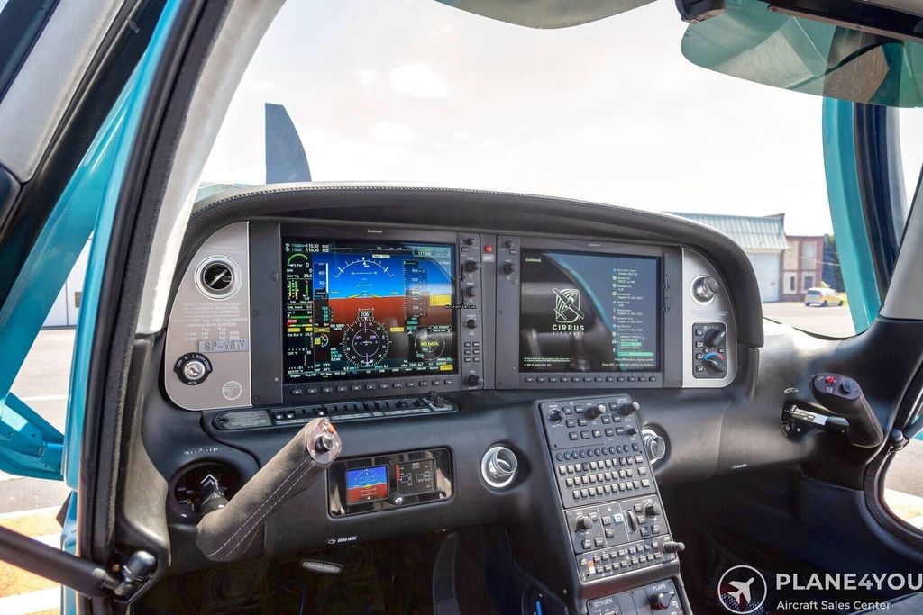 Cirrus SR22, fotografía 13 de 20