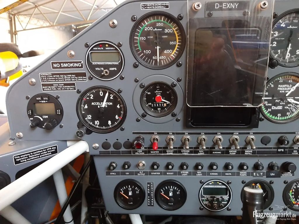 Extra Extra 330LC, fotografía 7 de 10