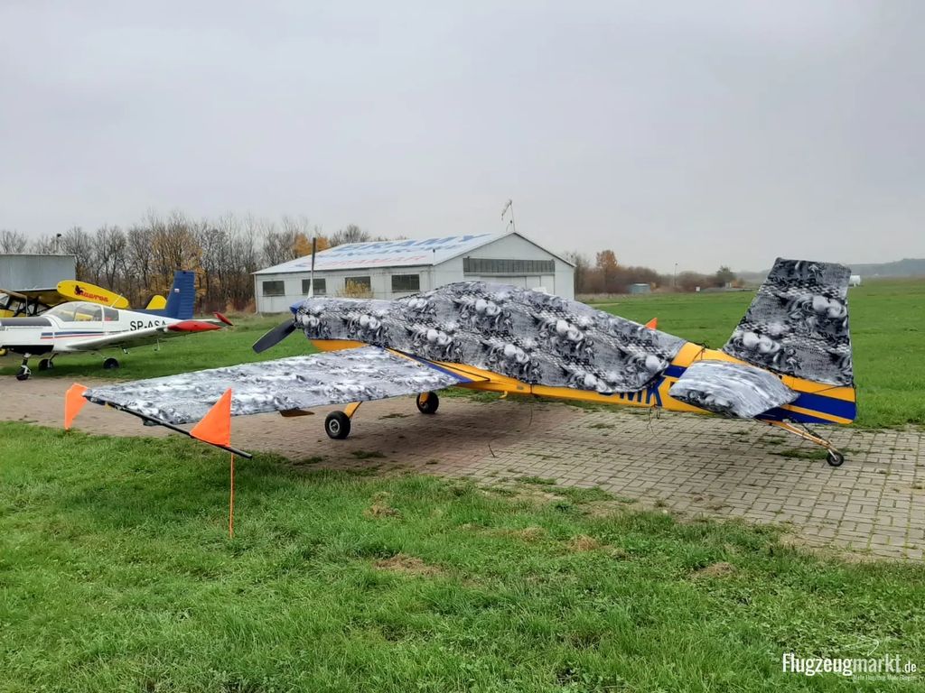 Extra Extra 330LC, fotografía 9 de 10