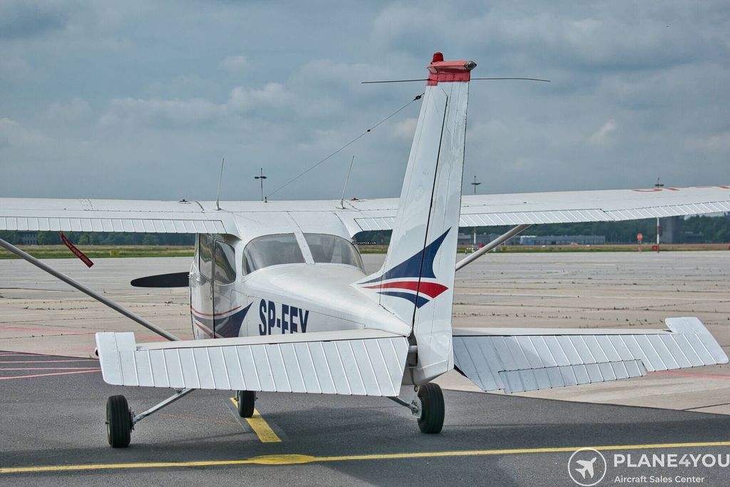 Cessna F172 Reims version, fotografía 4 de 20