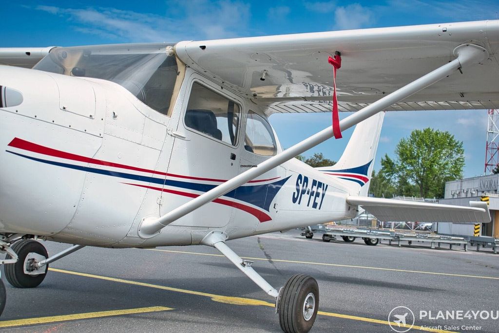 Cessna F172 Reims version, fotografía 20 de 20