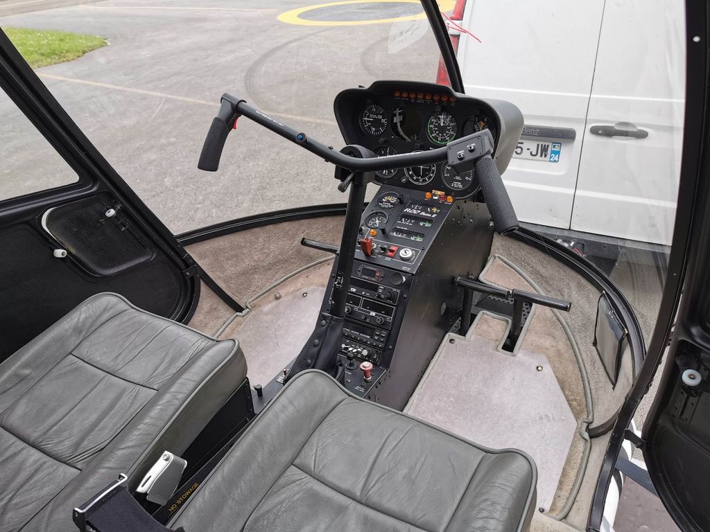 Robinson R22, fotografía 2 de 3
