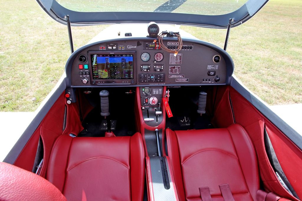 JMB Aircraft VL3, photograph 7 of 10