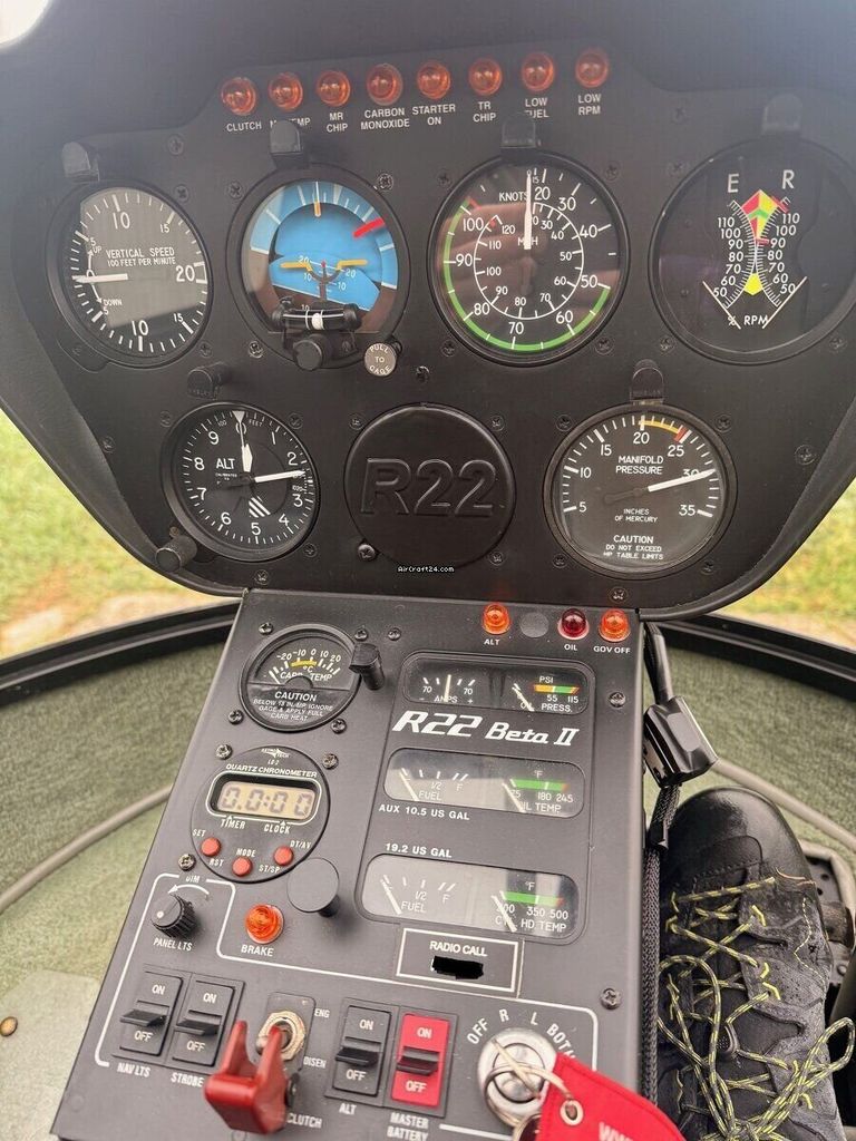 Robinson R22, photo 2 sur 4