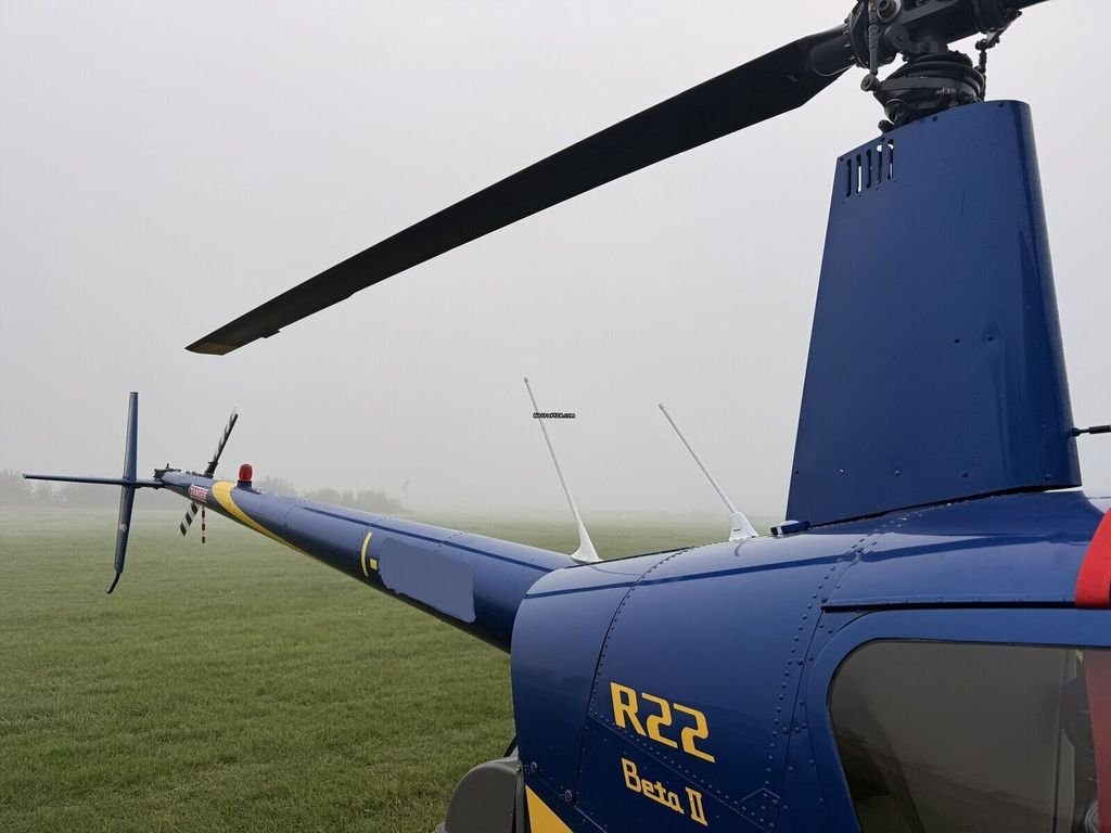 Robinson R22, photo 4 sur 4