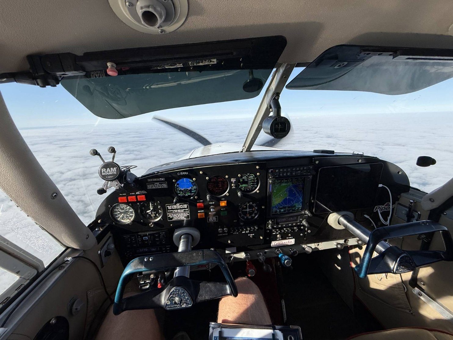 Piper PA-24, photograph 6 of 12