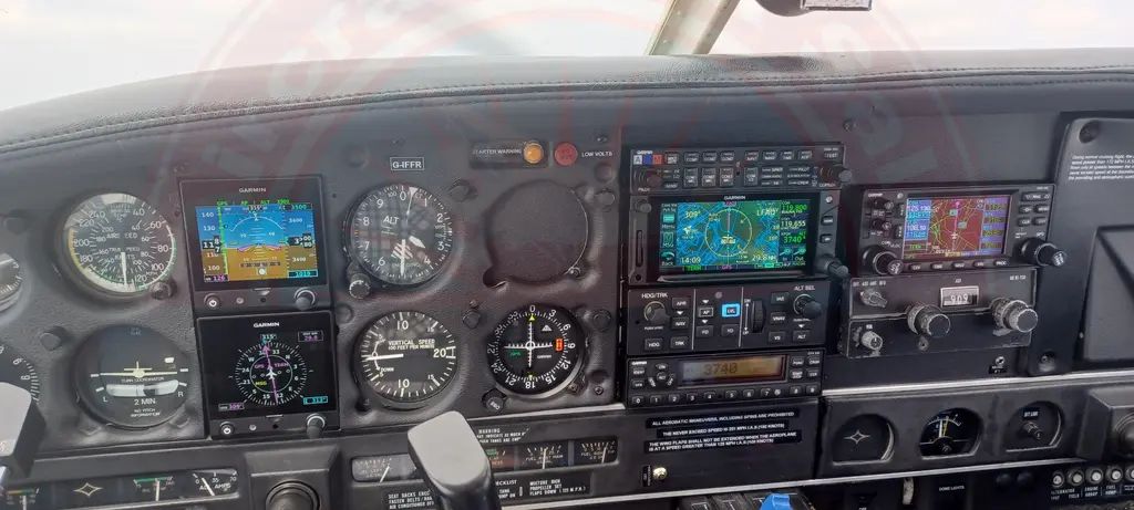 Piper PA-32 Cherokee Six, fotografía 6 de 8