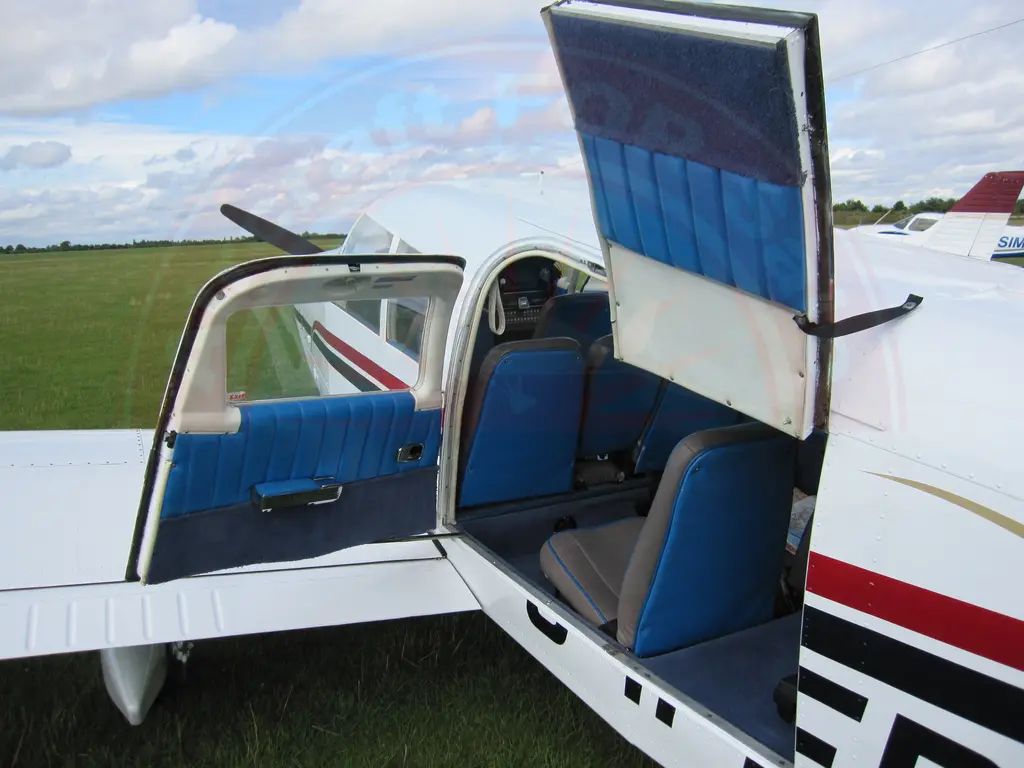 Piper PA-32 Cherokee Six, fotografía 7 de 8