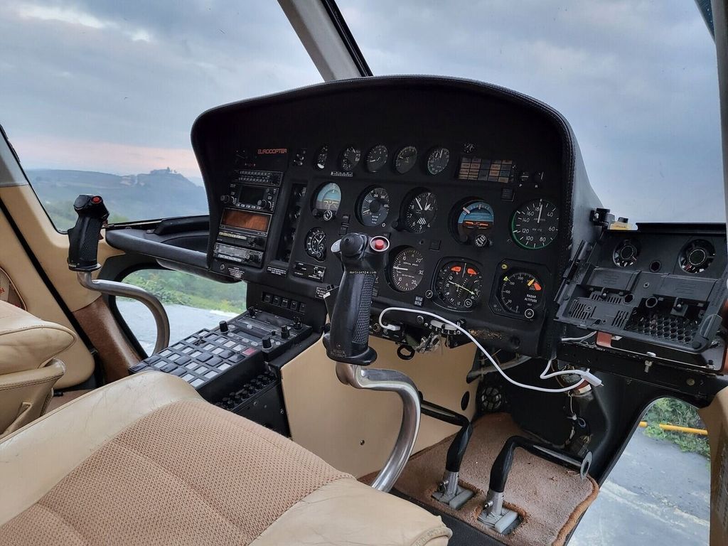 Aérospatiale AS350, fotografía 2 de 4