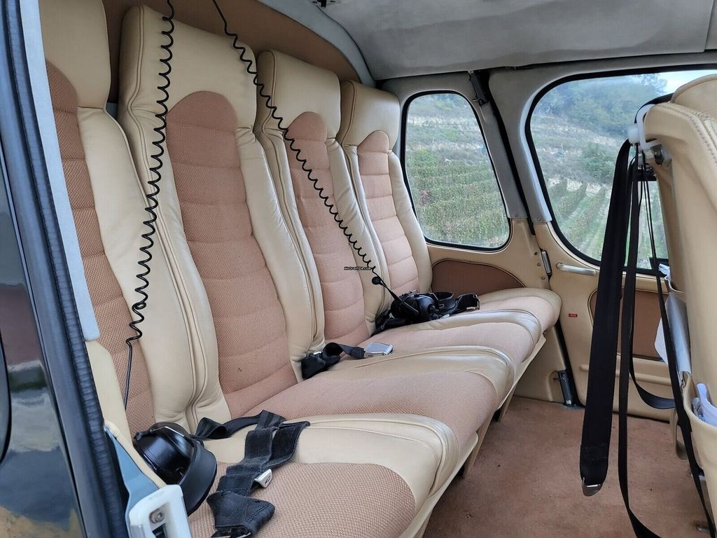 Aérospatiale AS350, fotografía 3 de 4