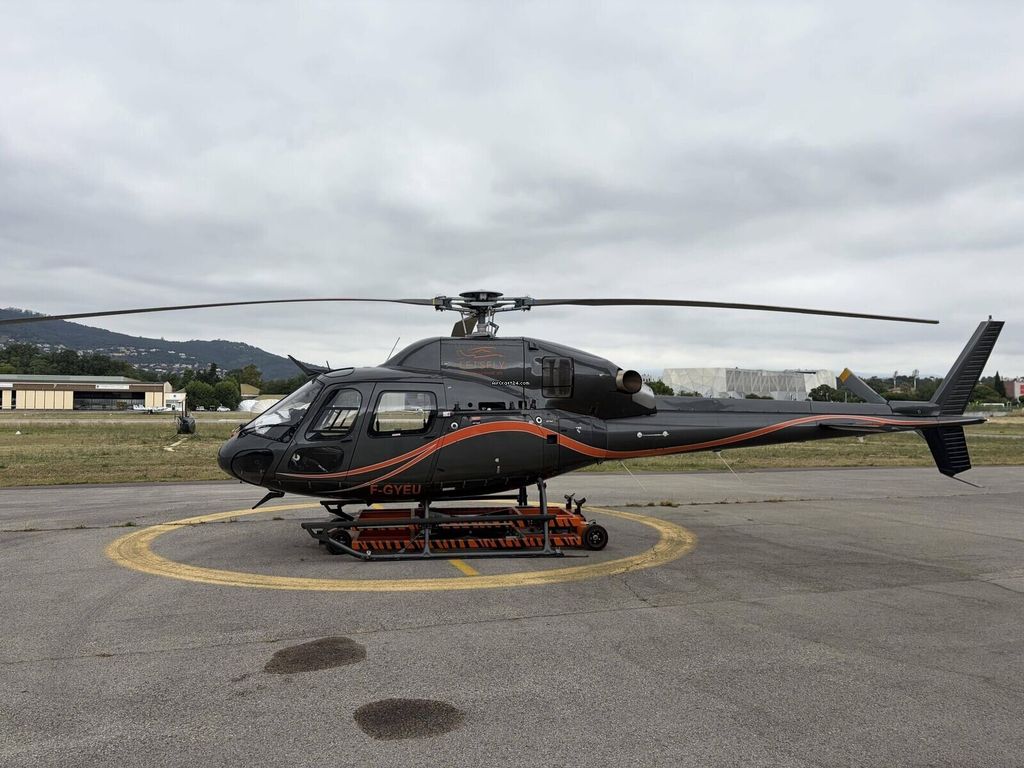 Airbus Helicopters AS355, Foto 1 von 9
