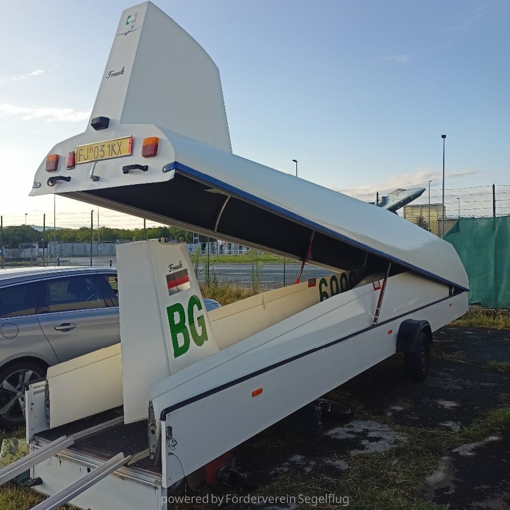 Rolladen-Schneider LS8 15m, fotografía 5 de 13
